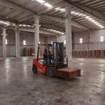 Fix Antrepo gümrüklü antrepo içinde forklift ile çalışan personel